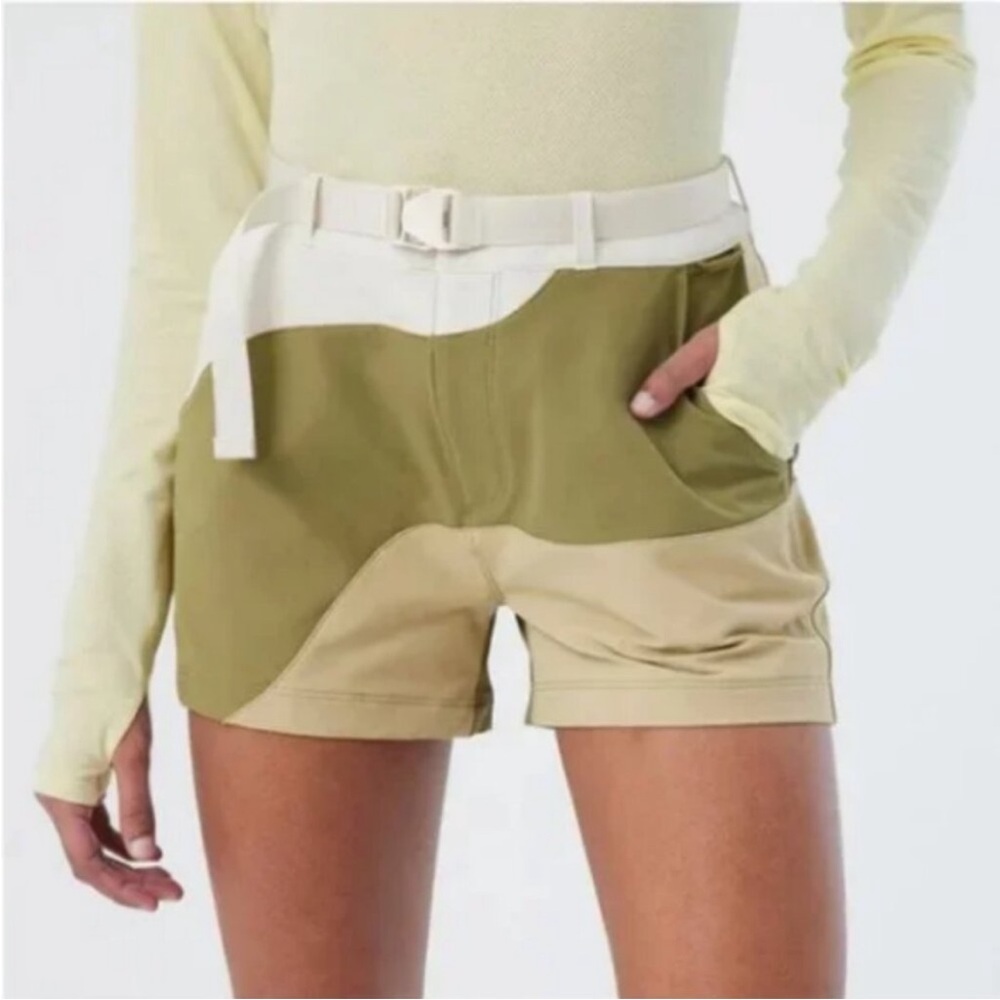 Outdoor Voices RecTrek 3” Colorblock Shorts in Kelp/Khaki/Bone Size S
